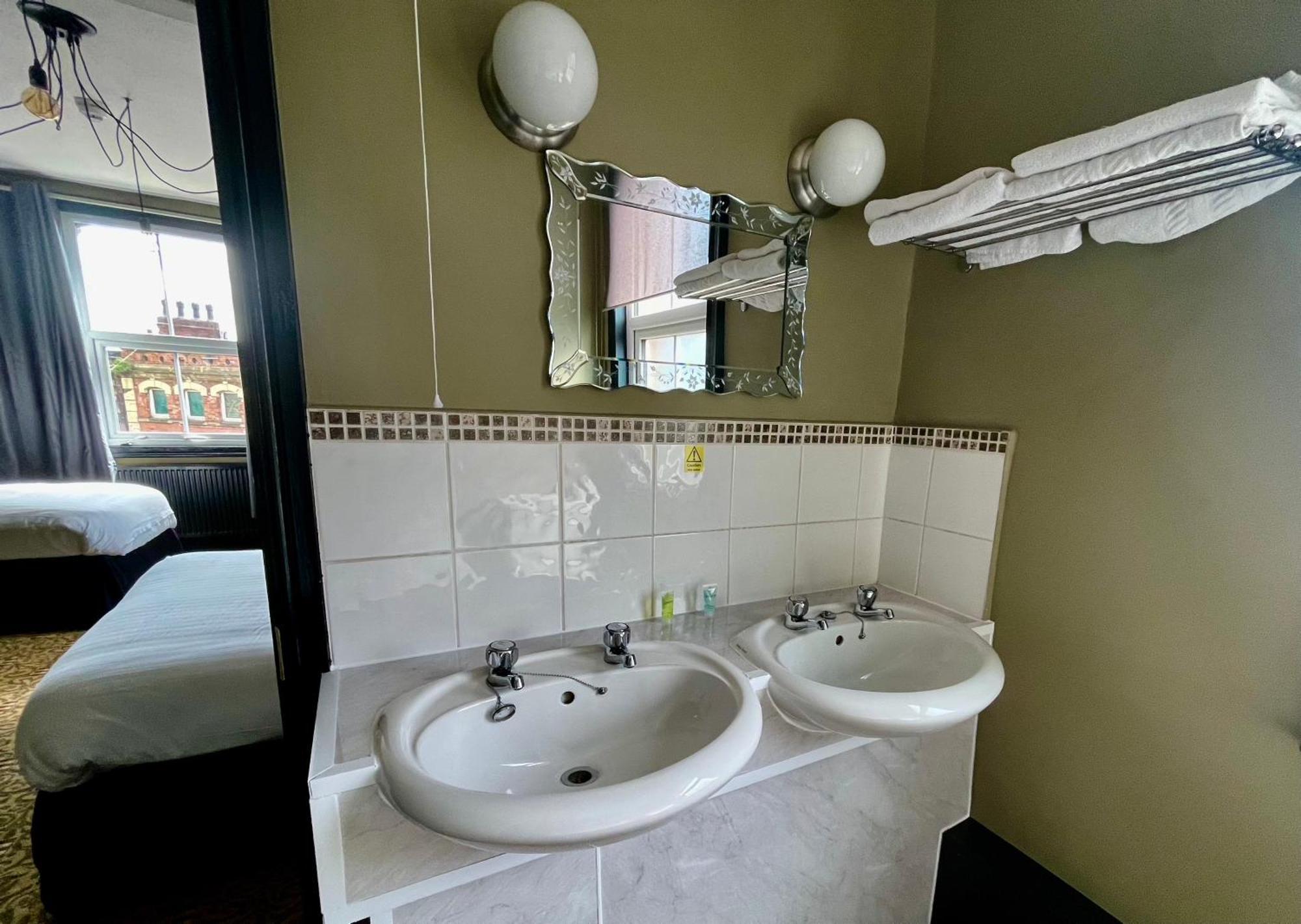 The Wrens Hotel Leeds  Eksteriør billede
